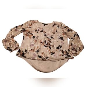 Women’s WHBM White House Black Market V-Neck High-Low Hem Long-Sleeved Blouse